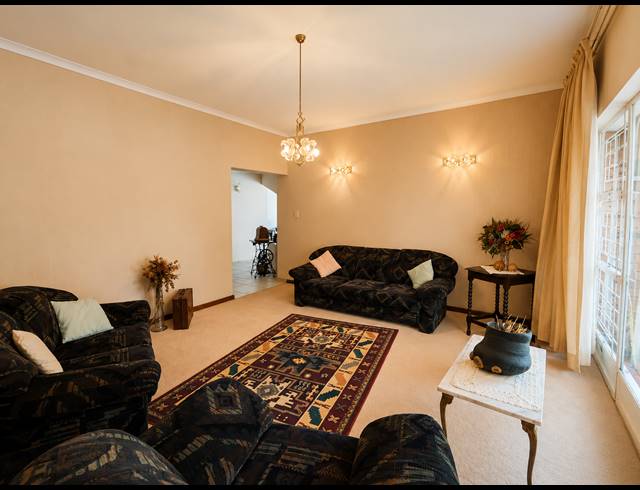 3 BEDROOM HOUSE FOR SALE IN THREE RIVERS EAST